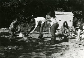 Children building