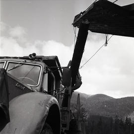 Logging truck