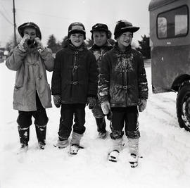 Children in snow