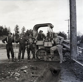 Workers by new ditch