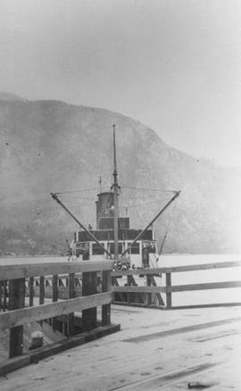 Union Steamship "Lady Cynthia" landing at Squamish